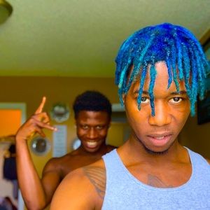 Meet your Posher, Dennis